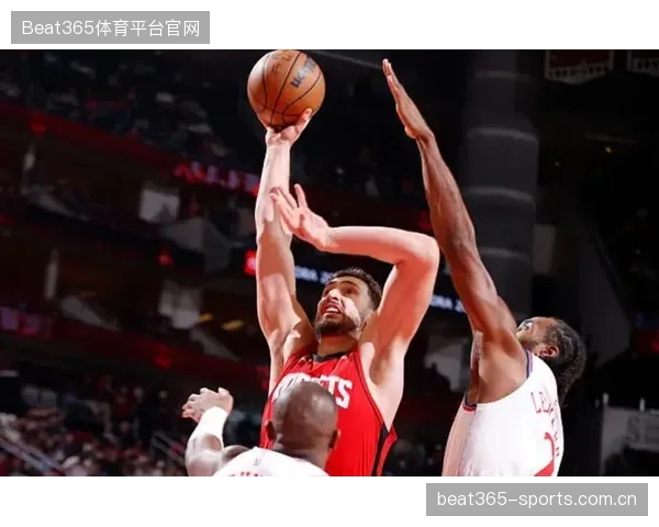 NBA球队加强禁区强攻训练,提升内线得分效率,打造新型篮球打法